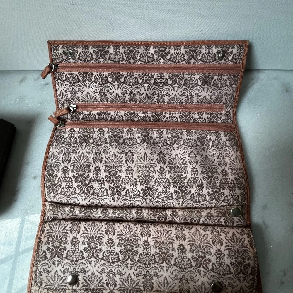 Tommy Bahama Terracotta Crocodile Embossed jewelry travel case